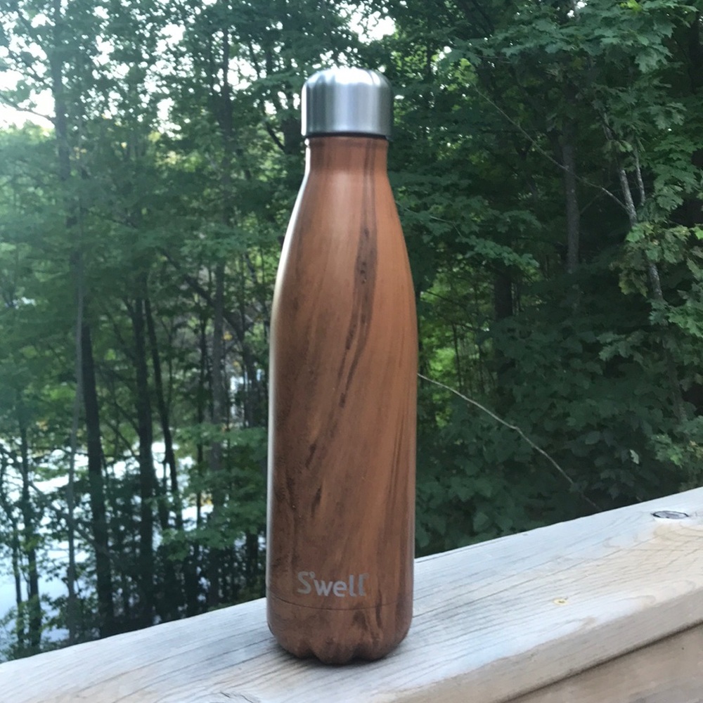 S’well wood grain 18 oz